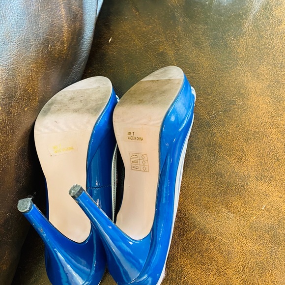 Leg Avenue Nautical Pumps GUC NWOT Worn Once - Picture 4 of 4